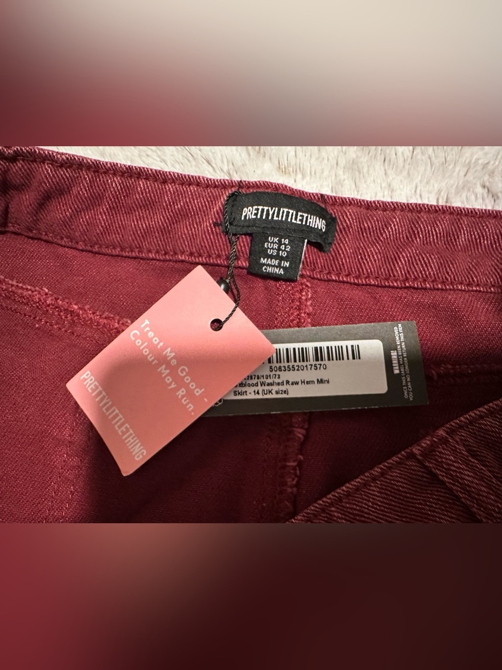 Prettylittlething Washed Oxblood Raw Frayed Hem Denim Mini Skirt Size 10 - Picture 9 of 14